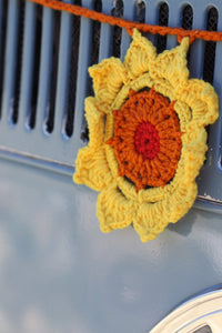 Artisians Garland Sunflower